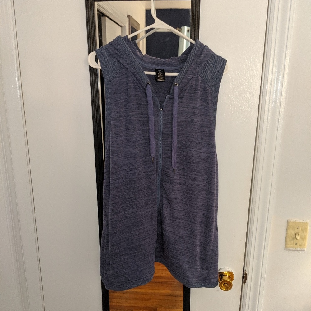 Active Life Navy Heather Vest Tulip Split Back